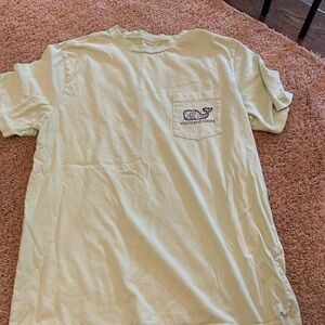 Vineyard vines tee